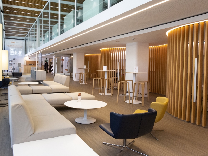 EADA Business School Barcelona (2)